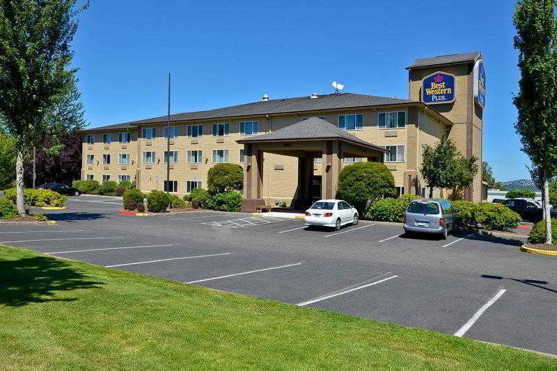 Best Western Cascade Inn & Suites Troutdale Esterno foto