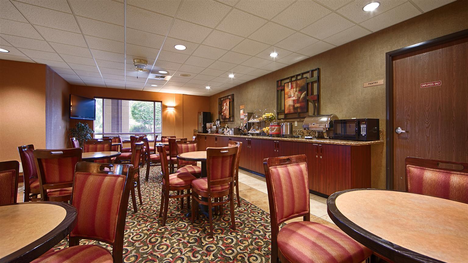Best Western Cascade Inn & Suites Troutdale Esterno foto
